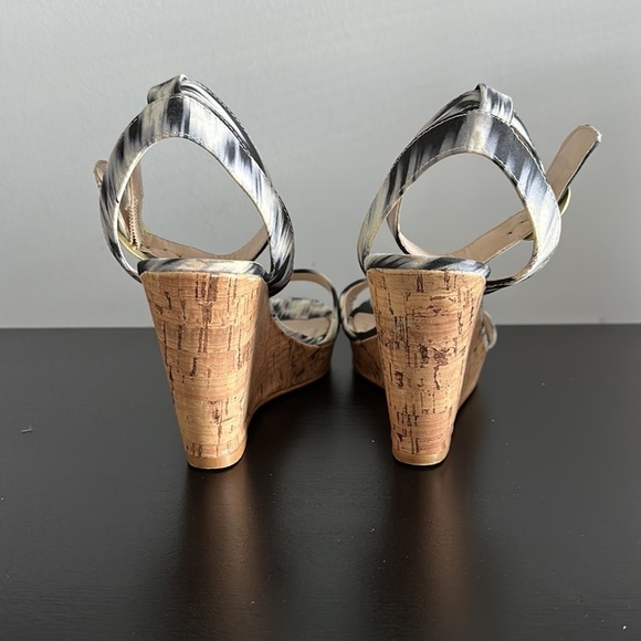 NY&Co Black and White Wedge Sandals Sz 6 - Picture 5 of 9